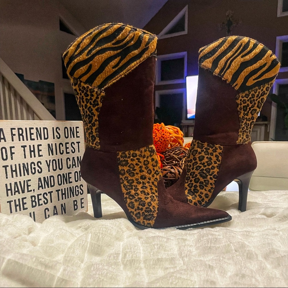 𝕎𝕀𝕃𝔻! 𝑵𝑬𝑾 Animal Print 𝐁𝐨𝐨𝐭𝐬🐆 Size 7